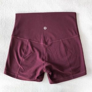 Align Shorts 4" (Cassis)